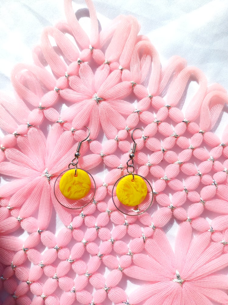 Yellow Marbled Round Silver Earrings | Marbled Collection