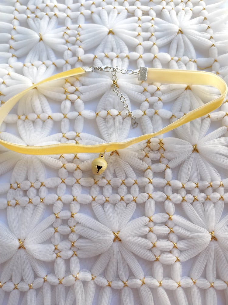 Yellow Bell Choker